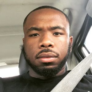 Meet your Posher, Derrick